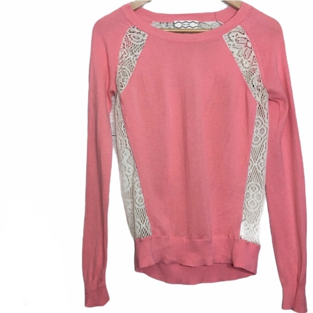 Pink.Rose Top w/ Cream Lace Back Size Small